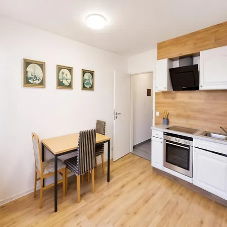 Mit Balkon In Appartamento