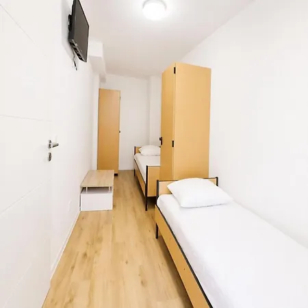 Appartamento Mit Balkon In